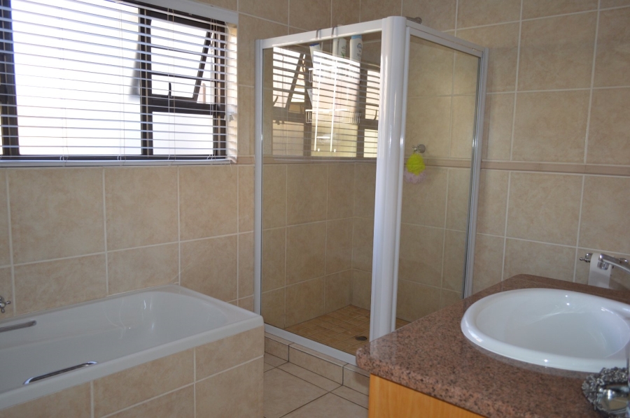 3 Bedroom Property for Sale in Wilkoppies North West